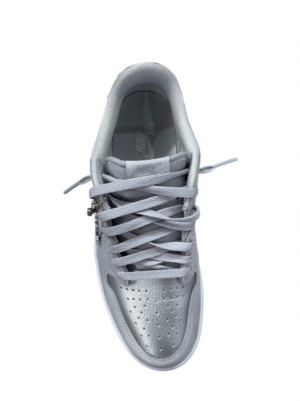 SHOES NIKE-JORDAN PLATEADO - Image 4