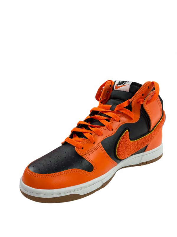 SHOES-NIKE ORANGE,BLACK