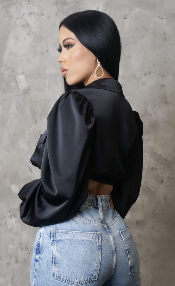 UNDISCOVERED CROP TOP- BLACK - Image 2